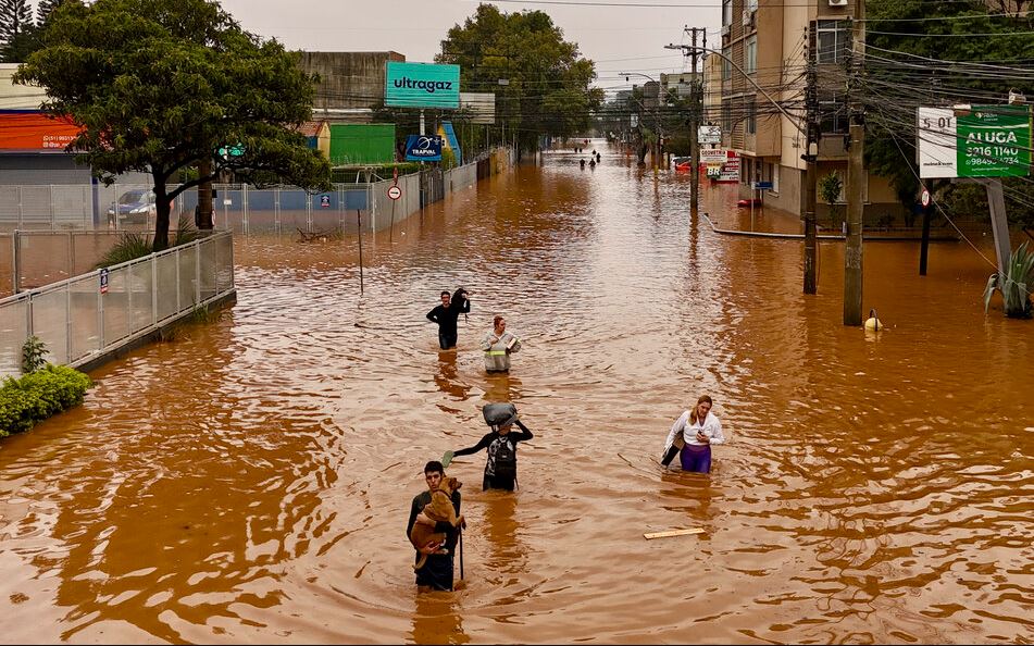 Inundaciones en Brasil dejan al menos 90 muertos y 131 desaparecidos