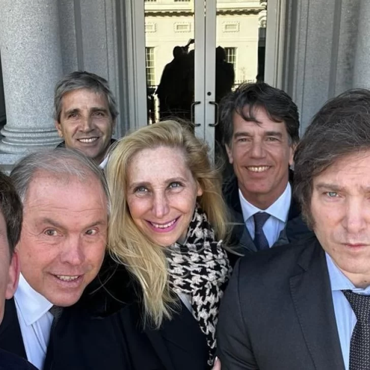 Javier Milei parte hacia Los Ángeles con Caputo y Posse: irán al Foro Milken con empresarios y fondos de inversión