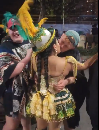 Besó a una joven boliviana en una comparsa y podría ser obligado a casarse por una antigua ley indígena