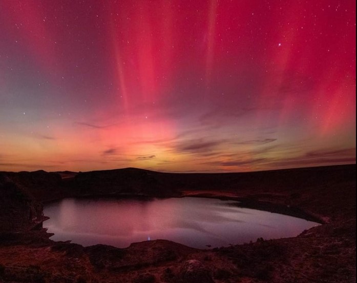 Tras la niebla, las auroras australes se vieron desde la Laguna Azul