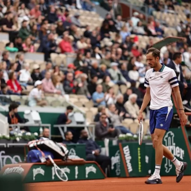 Medvedev se metió en tercera ronda de Roland Garros