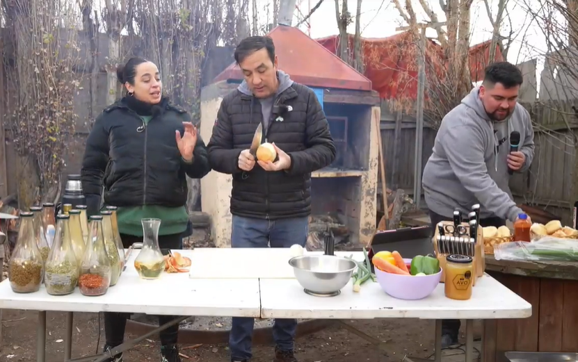Pablo Grasso mostró sus habilidades culinarias en “Cocinando con Zarina y Damián”