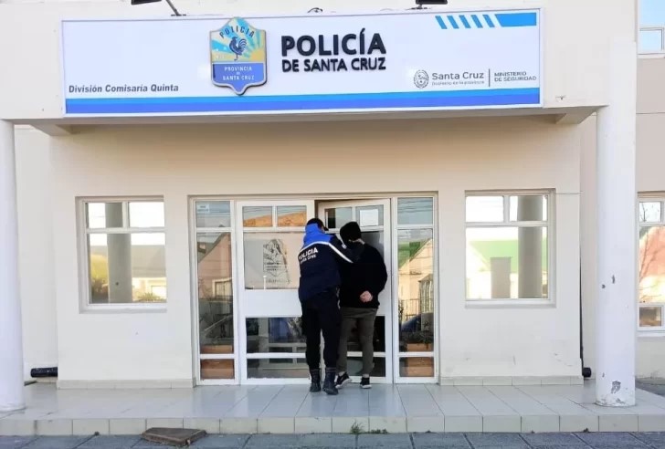 Pelea en el barrio 240 Viviendas terminó con un hombre apuñalado y otro detenido