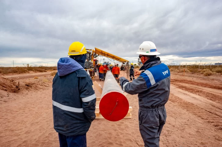 YPF dio inicio a la construcción del primer tramo del oleoducto Vaca Muerta Sur