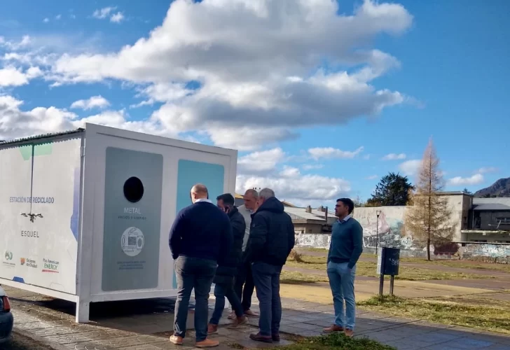 Pan American Energy entregó una estación de reciclado en Esquel