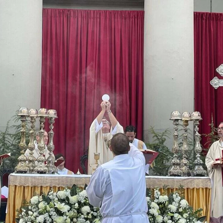 García Cuerva en Corpus Christi: “La Eucaristía es comida con sabor a todos”