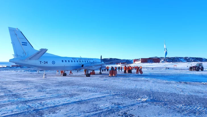Por primera vez aterrizó un avión en la Base Antártica Petrel: “Histórico logro para la Fuerza Aérea Argentina”