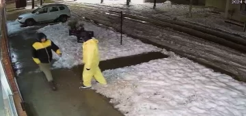 A punta de cuchillo, amenazaron a encargados y asaltaron verdulerías llevándose la recaudación A punta de cuchillo, amenazaron a encargados y asaltaron verdulerías llevándose la recaudación