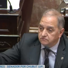 Carlos Linares: “Han conseguido que el que trabaja es pobre”