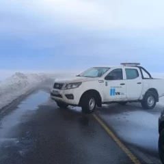 Volvieron a cortar la ruta 3 entre Trelew y Comodoro por la nieve: un camión bloqueó el camino