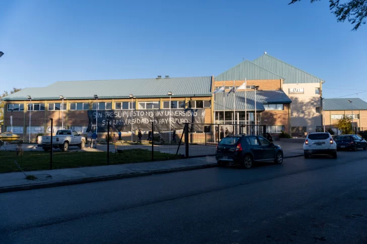 Presupuesto: Las universidades de Santa Cruz sin desarrollo de ciencia y tecnología