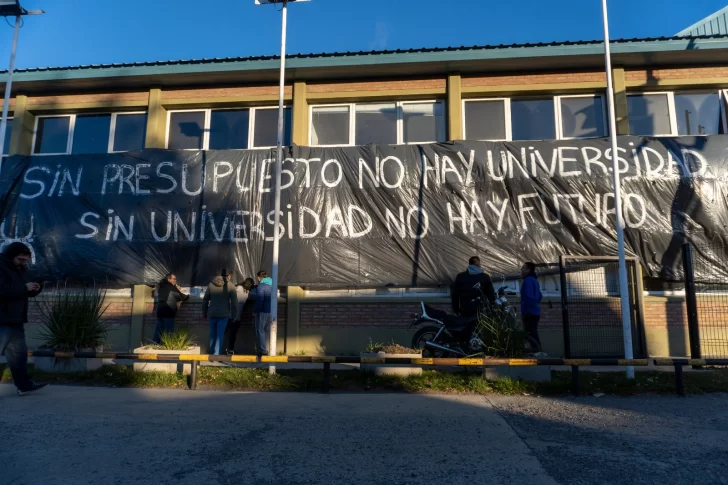 Presupuesto 2026: docentes universitarios decretan paro nacional de una semana