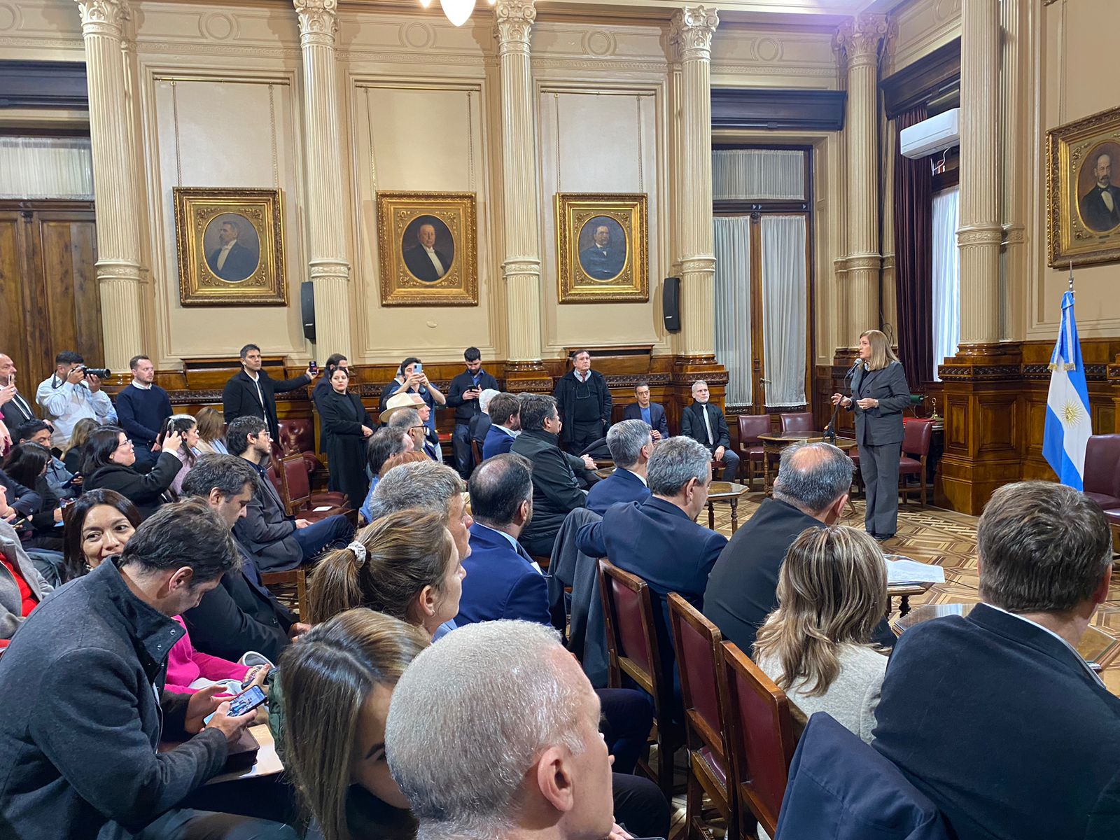 intendentes-en-el-congreso-39-728x546