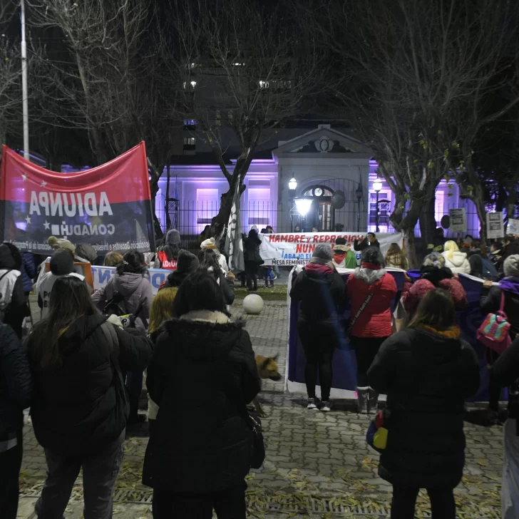 A nueve años del primer Ni Una Menos, mujeres y agrupaciones marcharon en Río Gallegos exigiendo justicia