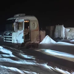 Más de 30 camiones siguen varados por la nieve cerca de Comodoro Rivadavia