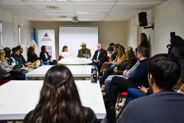 Macharasvilli recibió a 20 jóvenes líderes que participan de una formación del Consejo Federal de Inversiones