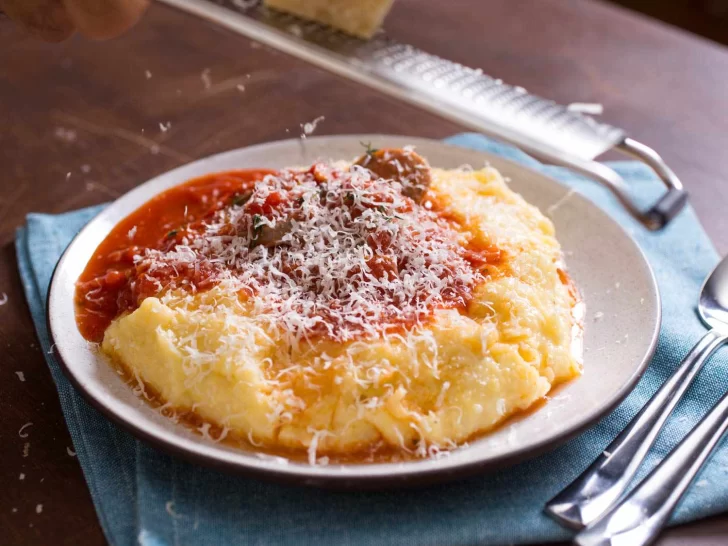 Receta de polenta con salsa bolognesa para combatir las nevadas