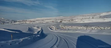 El fuerte temporal de nieve afectó más de 2.500 km de rutas en Santa Cruz