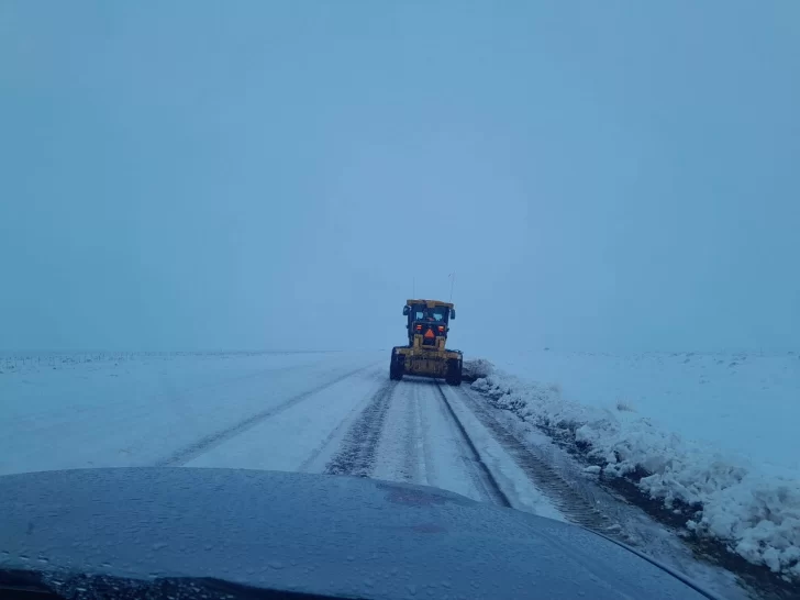 Restringen la circulación en un tramo de la Ruta Nacional 40 por nevada intensa