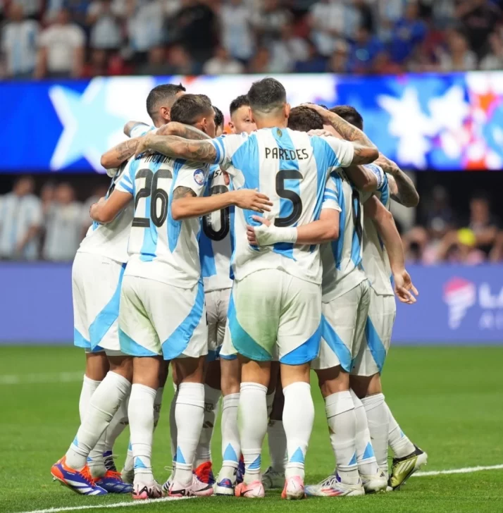 Argentina venció a Canadá en el debut de la Copa América con 2 goles
