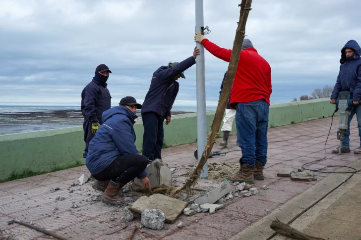 socavon-en-costanera-comodoro-1-728x485 socavon-en-costanera-comodoro-1-728x485