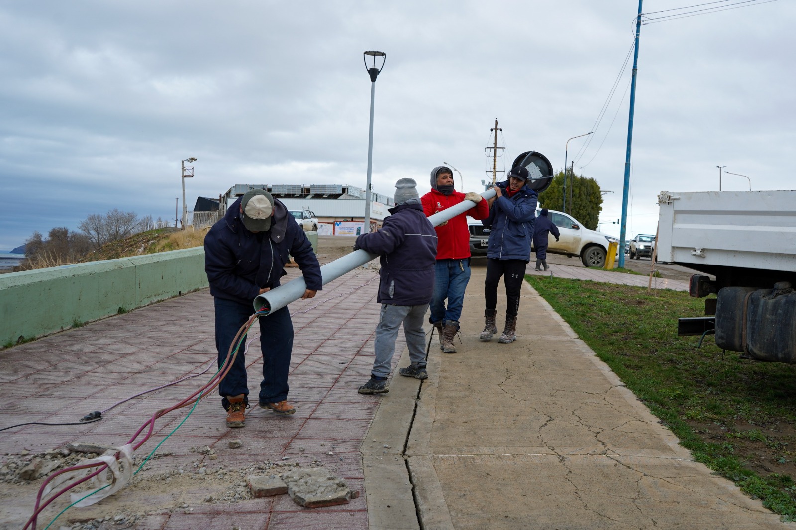 socavon-en-costanera-comodoro-3-728x485