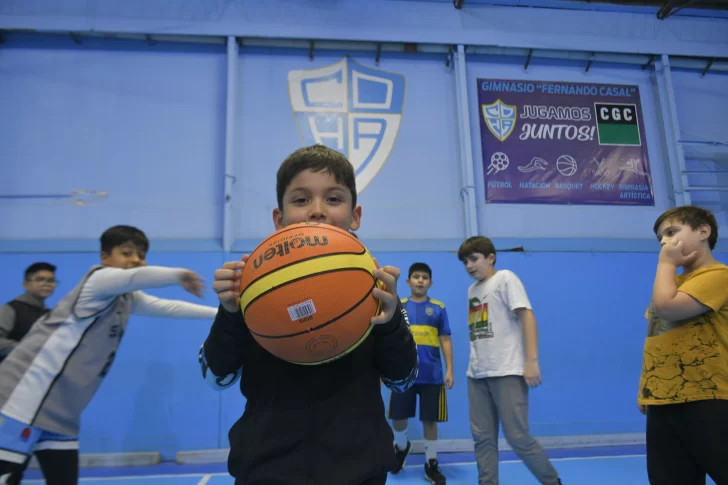 Hispano le regaló una pelota a “Nacho”: “Estoy muy contento”