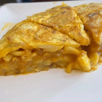 Tortilla de papas babé: la receta tradicional y un truco para no fallar en el punto justo Tortilla de papas babé: la receta tradicional y un truco para no fallar en el punto justo