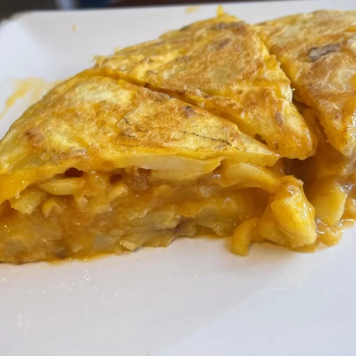 Tortilla de papas: receta fácil para lograr que quede bien babé