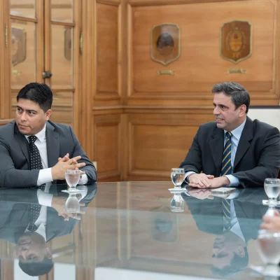 Vidal se reunió con el Secretario de Interior para ampliar el ejido urbano de El Chaltén