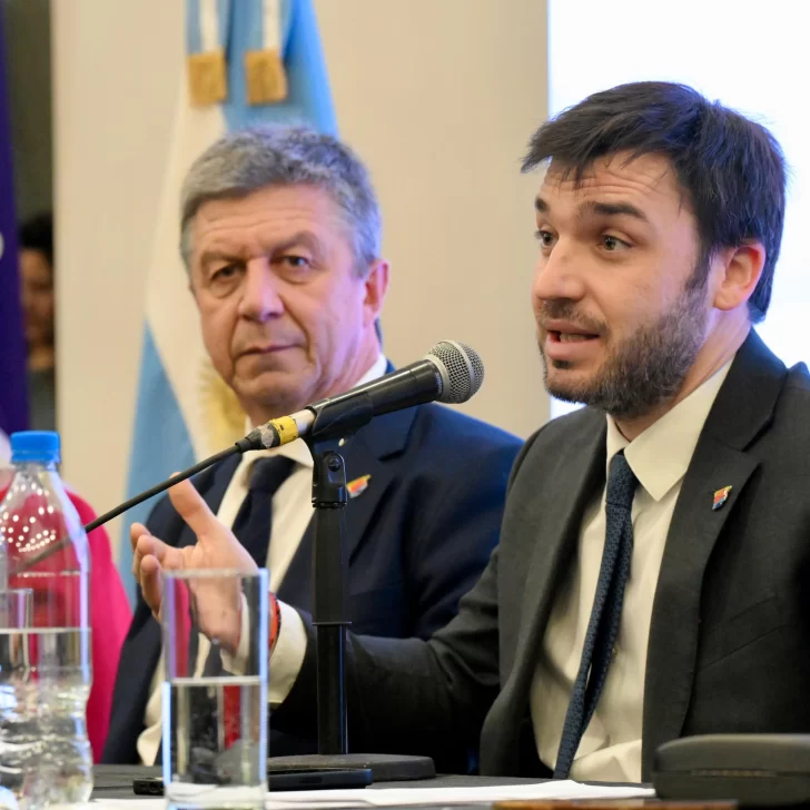 Presentan primer Código Electoral de Chubut: incluye boleta única, debate obligatorio y paridad de género