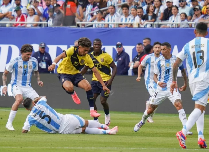 Argentina vs. Ecuador por los cuartos de final de la Copa América: horario, tv y formaciones