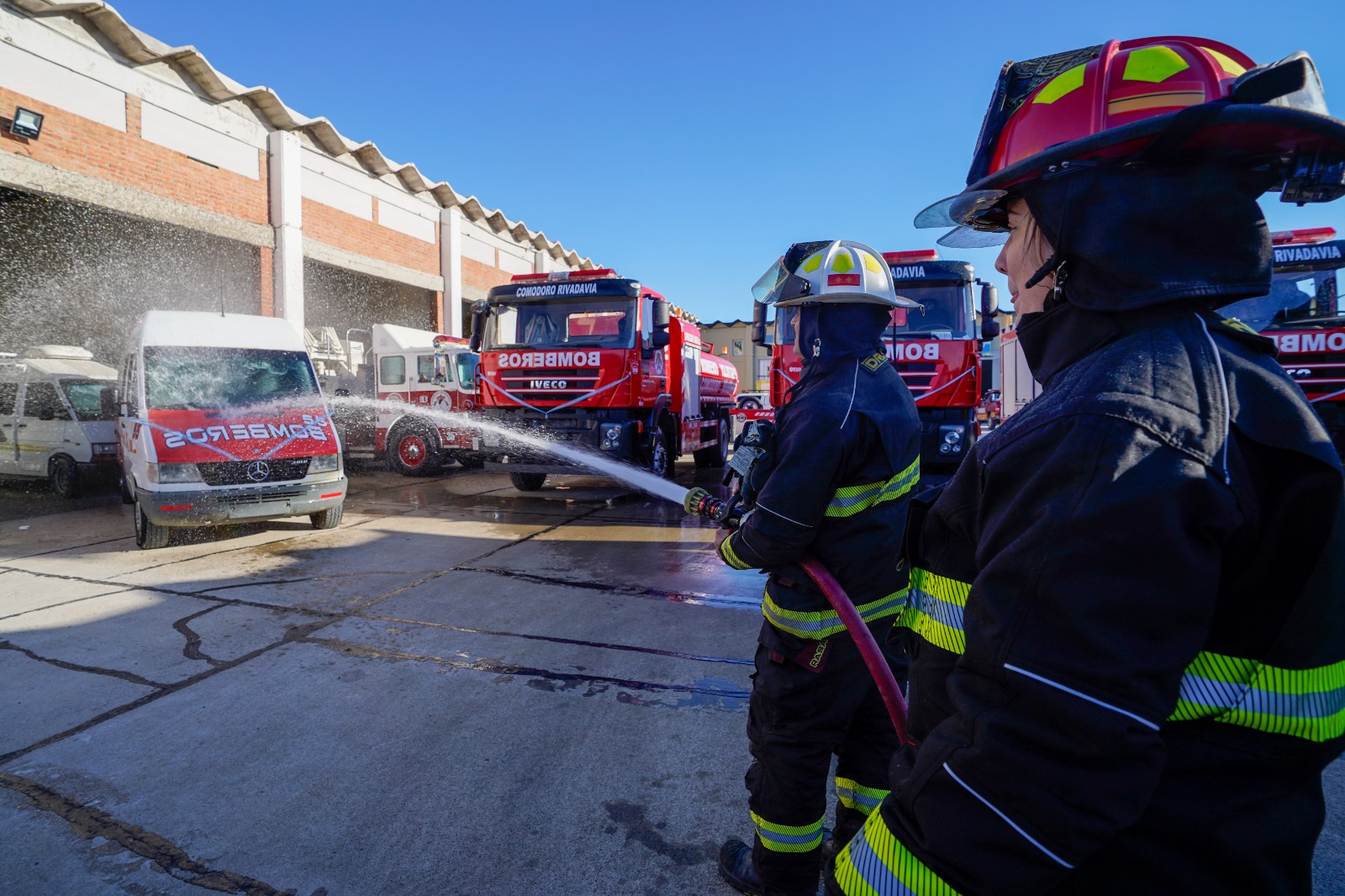 bomboeros-voluntarios-comodoro-rivadavia-aniversario-85-02jd2-2-728x485