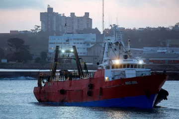 Estibador fue aplastado por una tapa que pesa más de 500 kilos