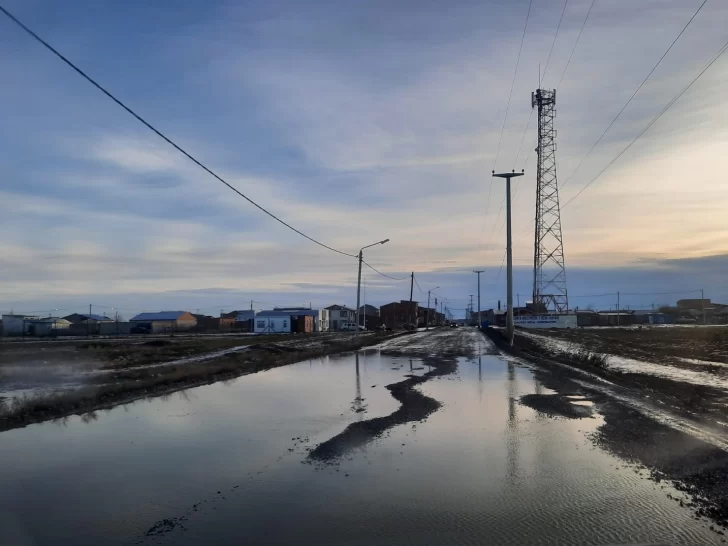 calle-13-inundada-san-benito-rio-gallegos-728x546