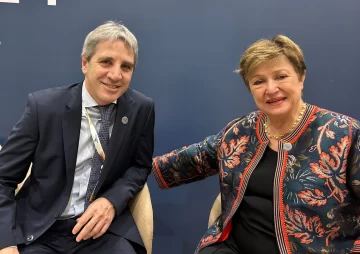 Luis Caputo se reunió con la directora del FMI, Kristalina Georgieva, en Brasil