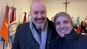 Luis Caputo y Federico Sturzenegger desmienten interna con una foto por el 9 de julio: “Así de peleados”