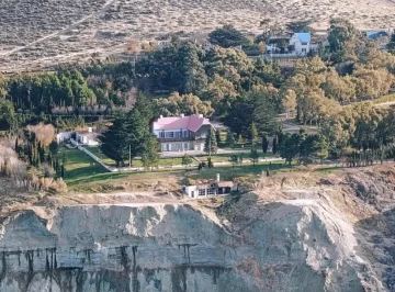 Emergencia costera en Comodoro: “Vamos a ver caer el Chalet Huergo”, aseguró un geólogo