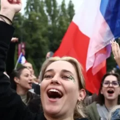 Elecciones en Francia: la izquierda se impuso al partido de extrema derecha