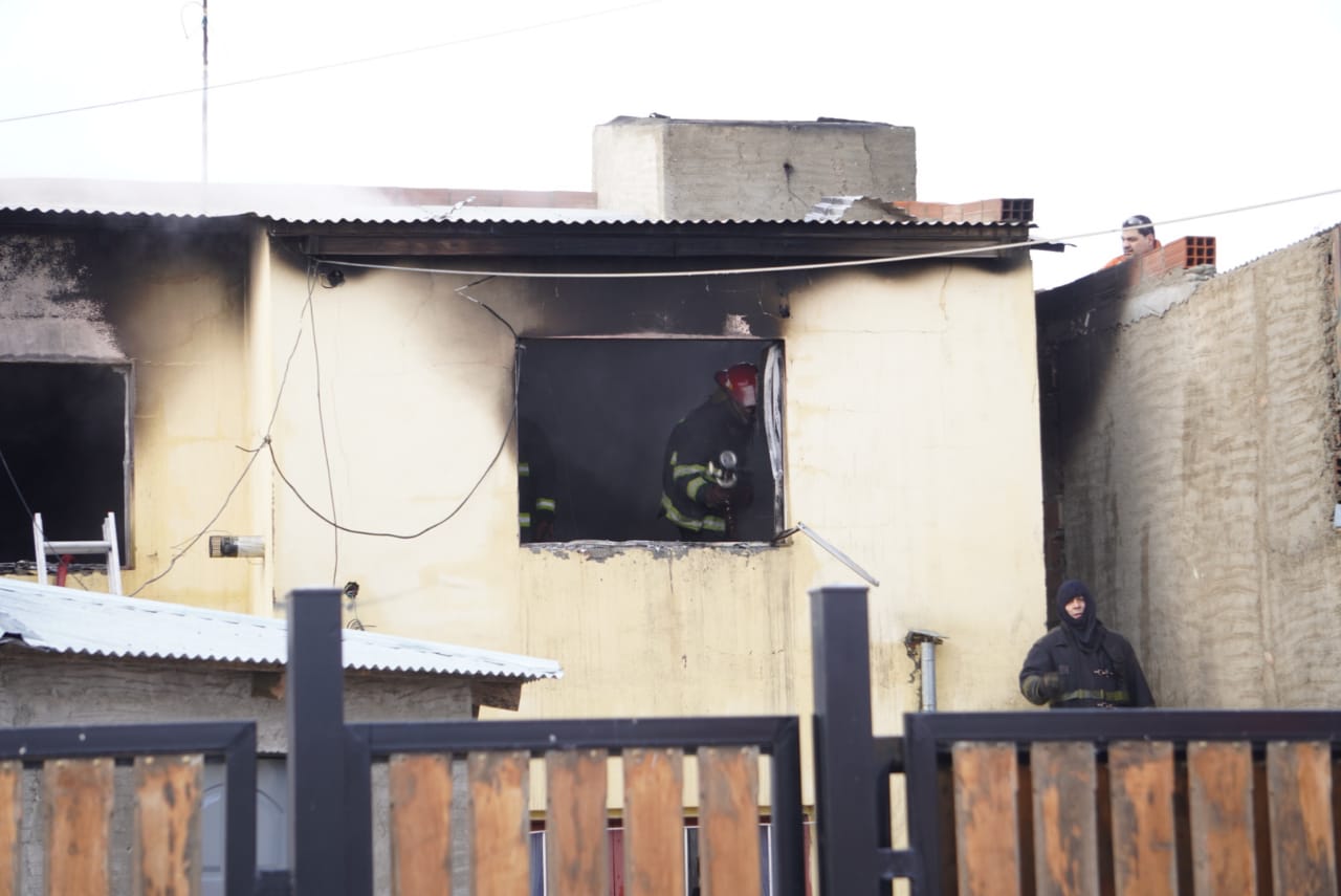 incendio-en-casa-servicio-penitenciario-5-de-julio-6-728x486