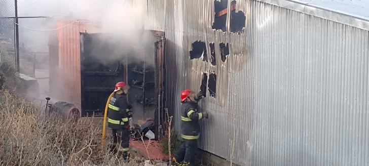 incendio-puerto-deseado-Fundacion-Conociendo-Nuestra-Casa-4-728x328