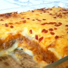 Receta de pastel de papas y carne con queso gratinado