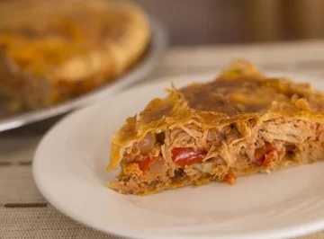 Tarta de atún: receta fácil y rápida de una comida muy rendidora