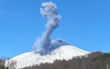 Impactante columna de cenizas en el Volcán Villarrica: ¿A qué se debió?