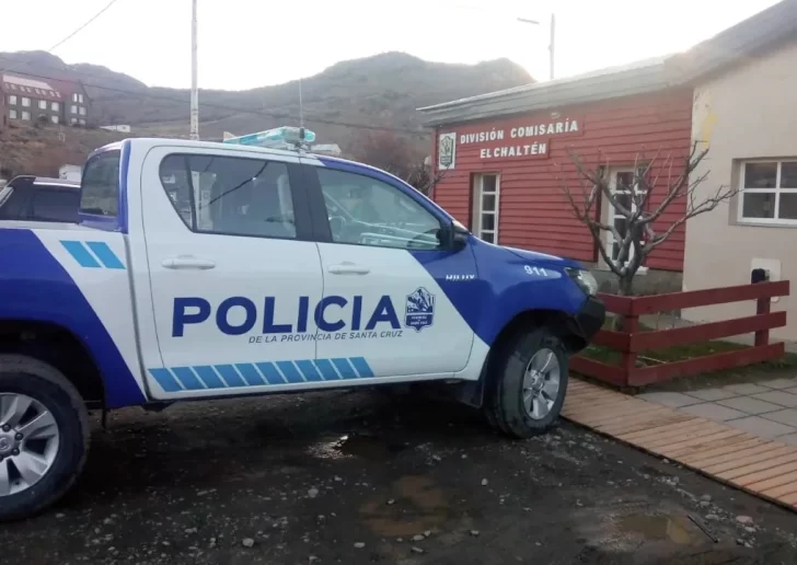 Tragedia en El Chaltén: Un hombre que caminaba desnudo, cayó de un barranco de 30 metros de altura y murió