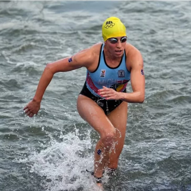 Escándalo en los Juegos Olímpicos: atleta fue internada tras sufrir la contaminación del río Sena