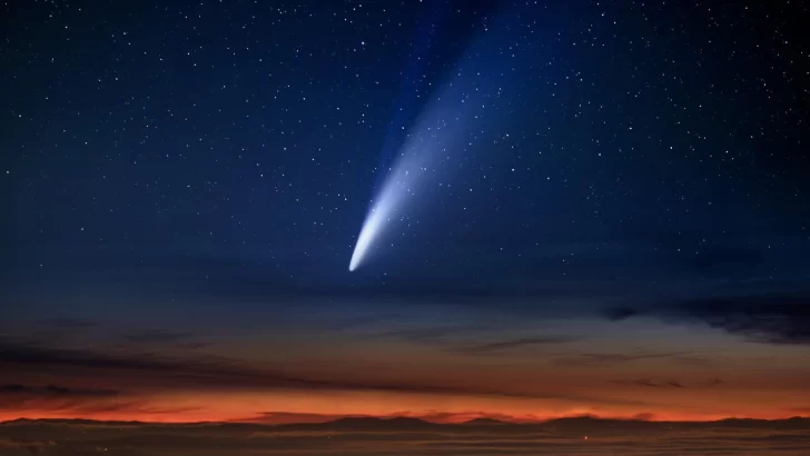 Cómo y cuándo ver el “cometa del siglo” que ya ilumina el cielo de la Patagonia