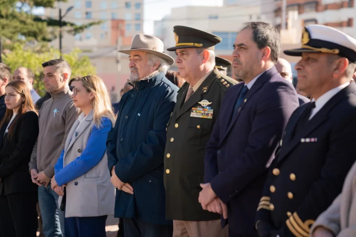 Homenaje a San Martín en Comodoro: Macharashvili destacó “el esfuerzo y la convicción” del Padre de la Patria