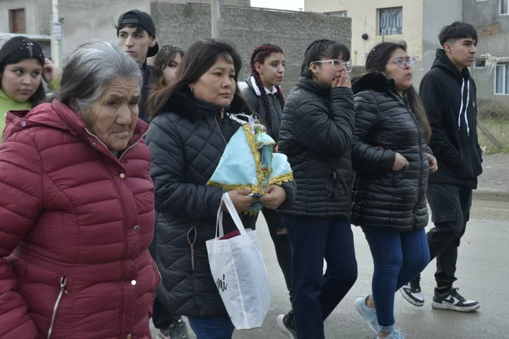 Procesion-virgen-de-urkupina-2024-2-728x485