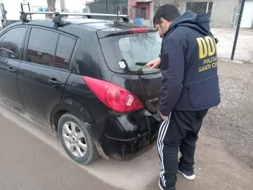 En Pico Truncado: recuperaron un auto que había sido robado en provincia de Buenos Aires